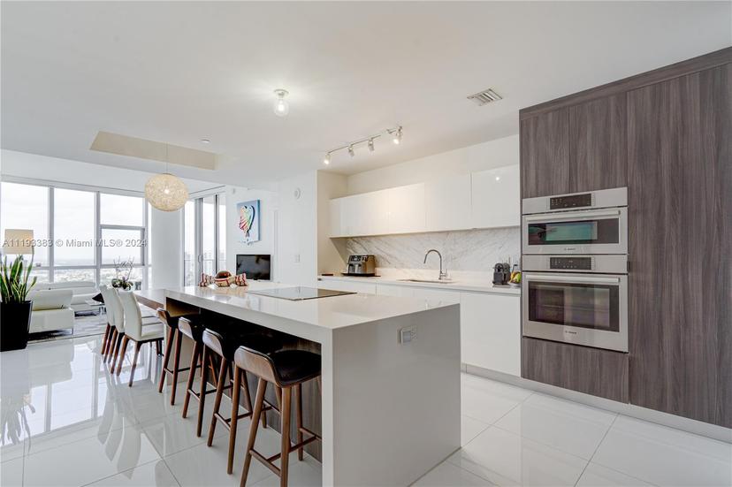 Picture of 851 NE 1St Ave # 2901, Miami FL 33132