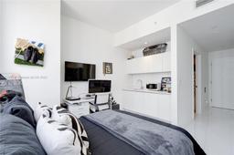 Picture of 851 NE 1St Ave # 2901, Miami, FL 33132