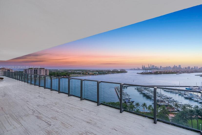 Picture of 800 S Pointe Dr # 1204, Miami Beach FL 33139