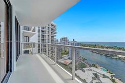 Picture of 20281 E Country Club Dr # 2214, Aventura, FL 33180