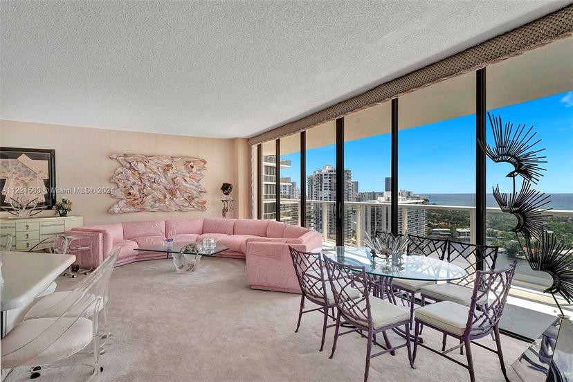 Picture of 20281 E Country Club Dr # 2214, Aventura FL 33180