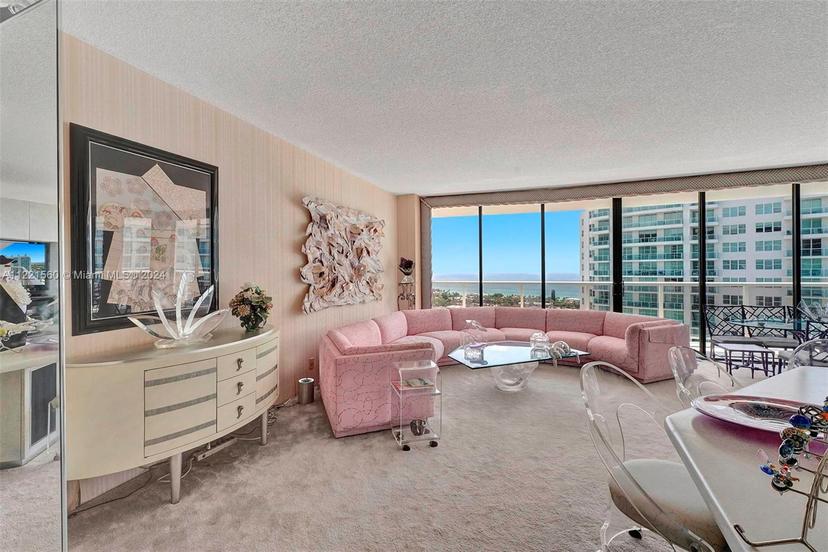 Picture of 20281 E Country Club Dr # 2214, Aventura FL 33180
