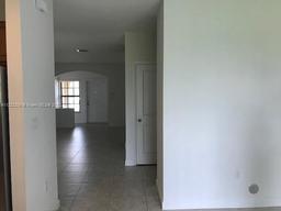 Picture of 317 NE 194Th Ln # 317, Miami, FL 33179
