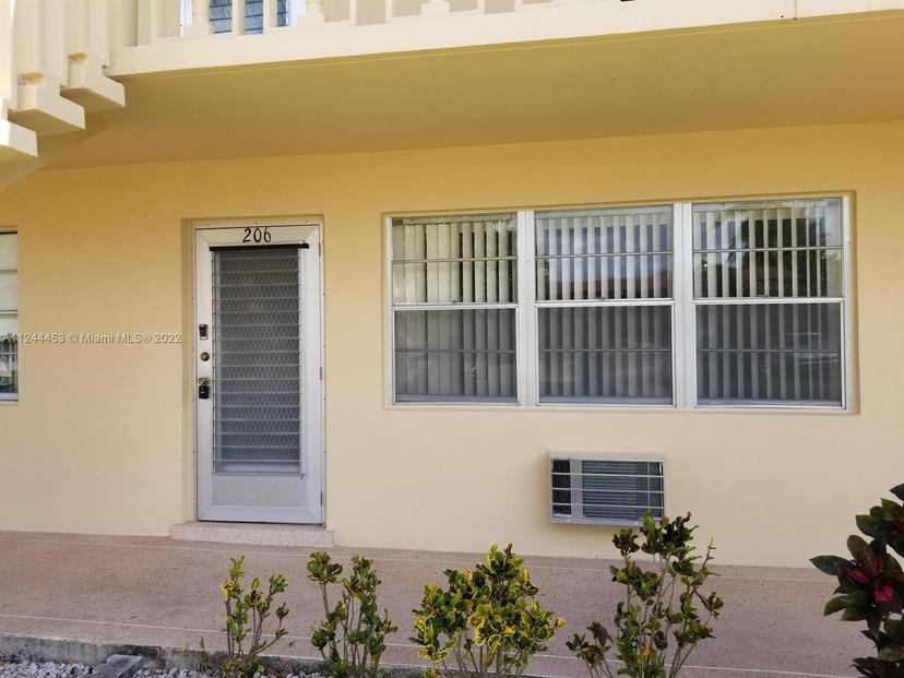 Picture of 206 Sheffield I # 206, West Palm Beach FL 33417