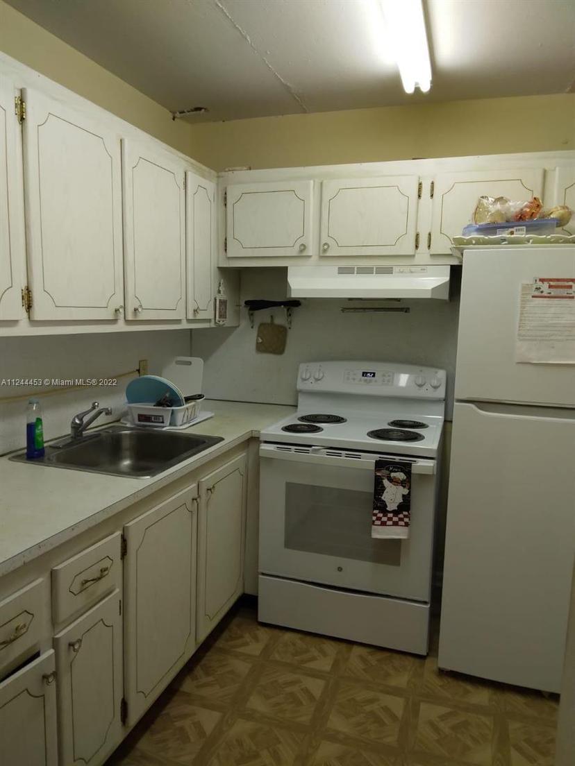 Picture of 206 Sheffield I # 206, West Palm Beach FL 33417