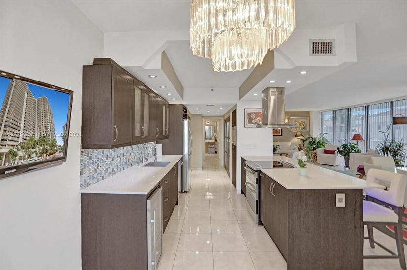 Picture of 20281 E Country Club Dr # 201, Aventura FL 33180