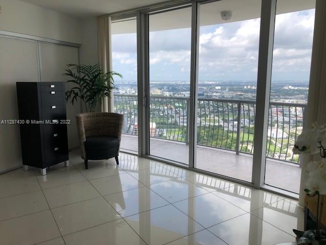 Picture of 1750 N Bayshore Dr. # 5215, Miami FL 33132