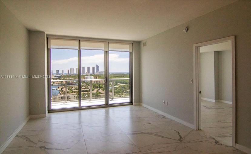 Picture of 16385 Biscayne Blvd # 2016, North Miami Beach FL 33160