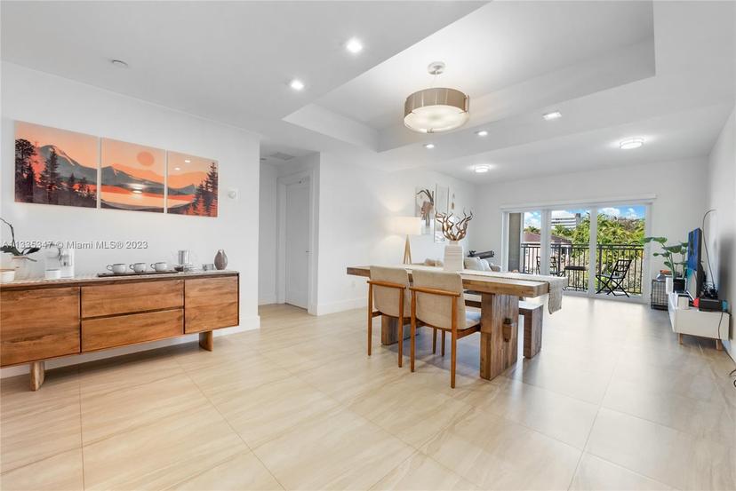Picture of 120 Salamanca Ave # 4A, Coral Gables FL 33134