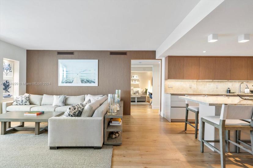 Picture of 2301 Collins Ave, Miami Beach FL 33139