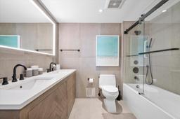 Picture of 2301 Collins Ave, Miami Beach, FL 33139