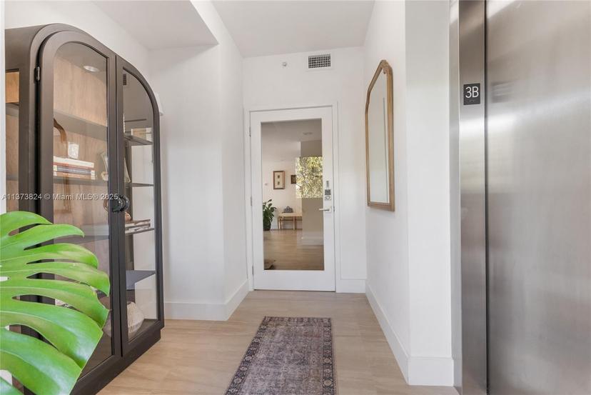 Picture of 120 Salamanca Ave # 3B, Coral Gables FL 33134