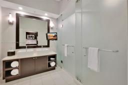 Picture of 5300 NW 87Th Ave # 606, Doral, FL 33178