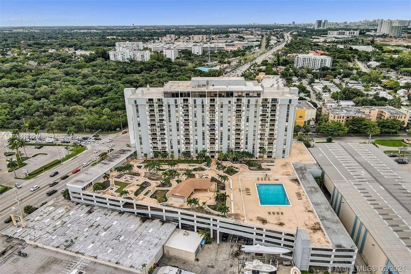 Picture of 13499 Biscayne Blvd # 712, North Miami FL 33181
