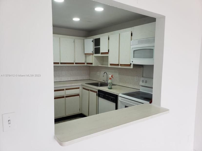 Picture of 13499 Biscayne Blvd # 712, North Miami FL 33181