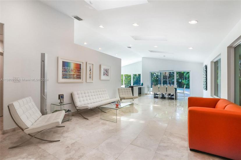 Picture of 147 Golden Beach Dr, Golden Beach FL 33160