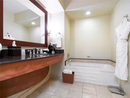 Picture of 18001 Collins Ave # 811, Sunny Isles Beach, FL 33160