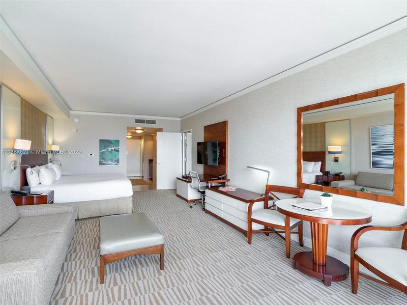 Picture of 18001 Collins Ave # 811, Sunny Isles Beach FL 33160