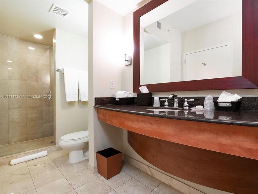 Picture of 18001 Collins Ave # 811, Sunny Isles Beach FL 33160