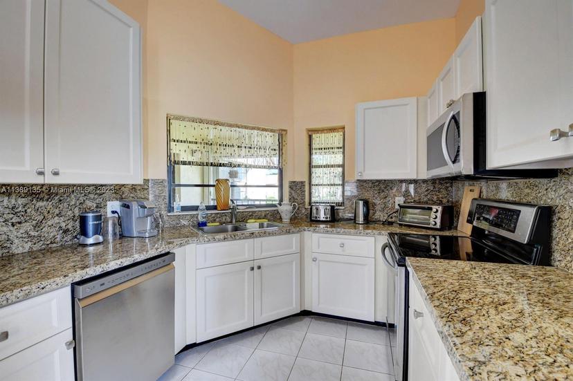 Picture of 6027 Parkwalk Dr # 0, Boynton Beach FL 33472