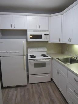 Picture of 118 E Salisbury E # 118, West Palm Beach, FL 33417
