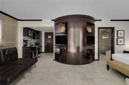 Picture of 1437 Collins Ave # 311, Miami Beach, FL 33139