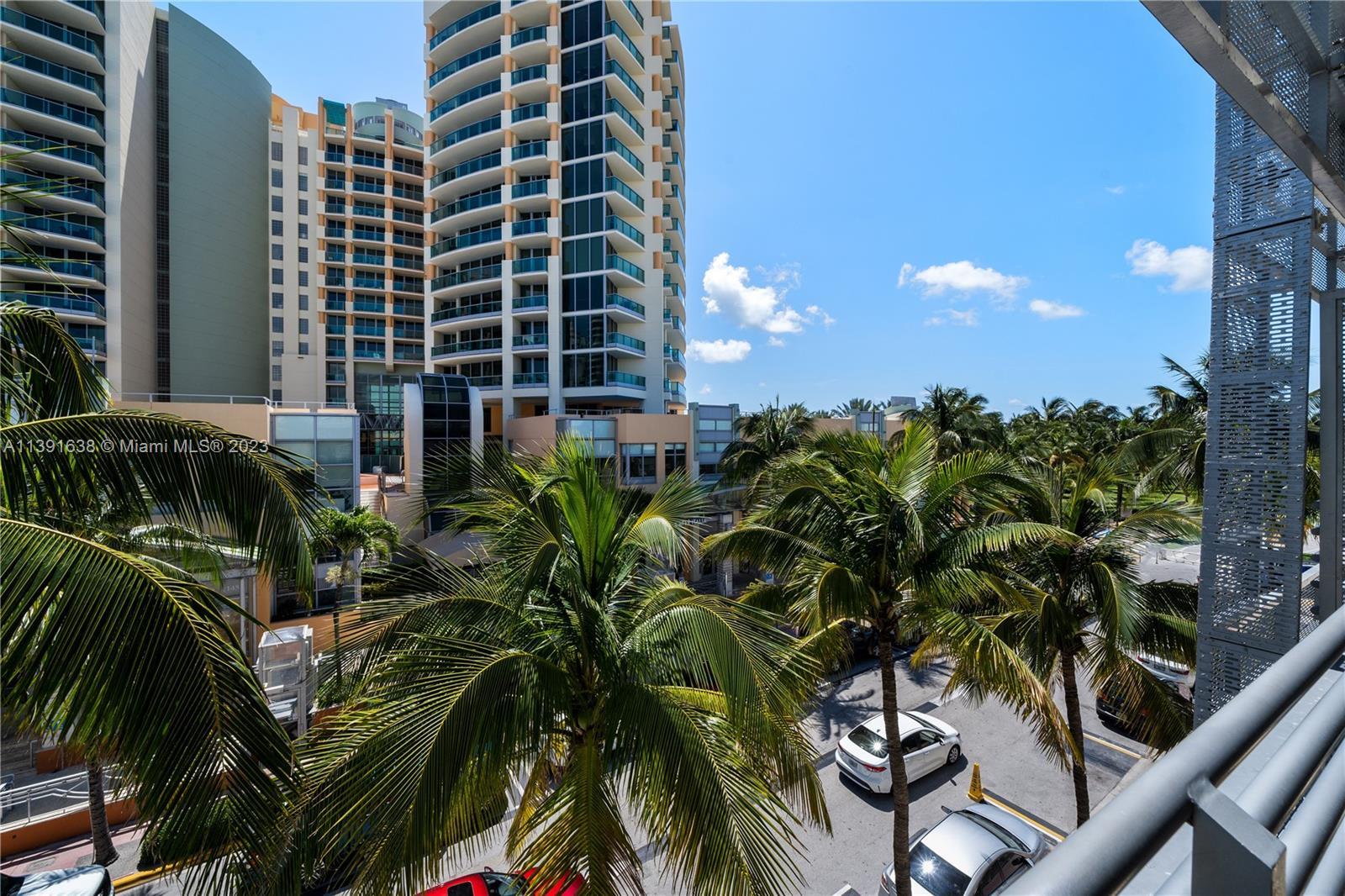 Picture of 1437 Collins Ave # 311, Miami Beach, FL 33139