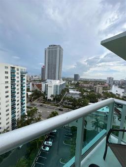 Picture of 3901 S S Ocean Dr, Hollywood, FL 33019
