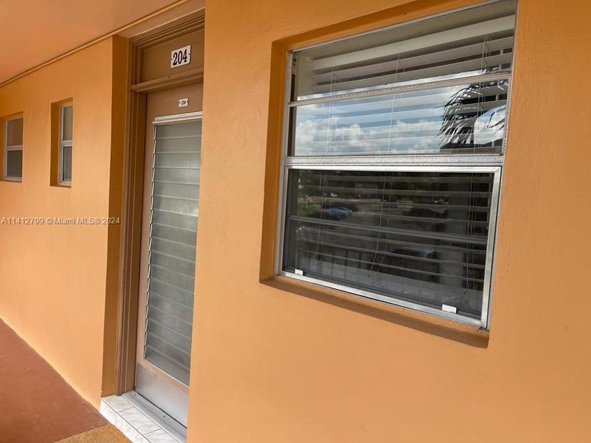 Picture of 3001 NW 46Th Ave # 204, Lauderdale Lakes FL 33313