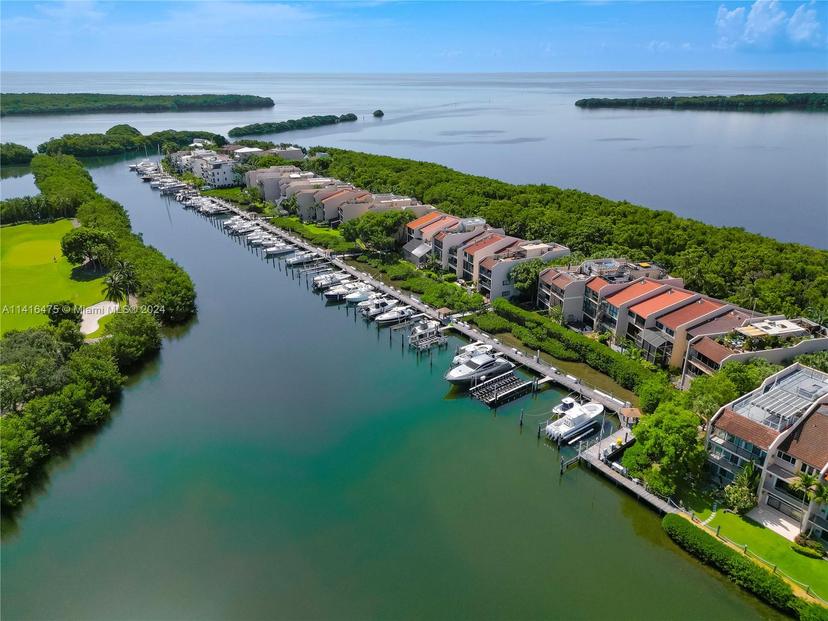 Picture of 6150 Paradise Point Dr # 6150, Palmetto Bay FL 33157