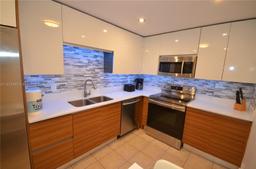 Picture of 3801 S Ocean Dr # 1D, Hollywood, FL 33019