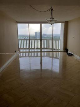 Picture of 1000 W Island Blvd # 2612, Aventura, FL 33160