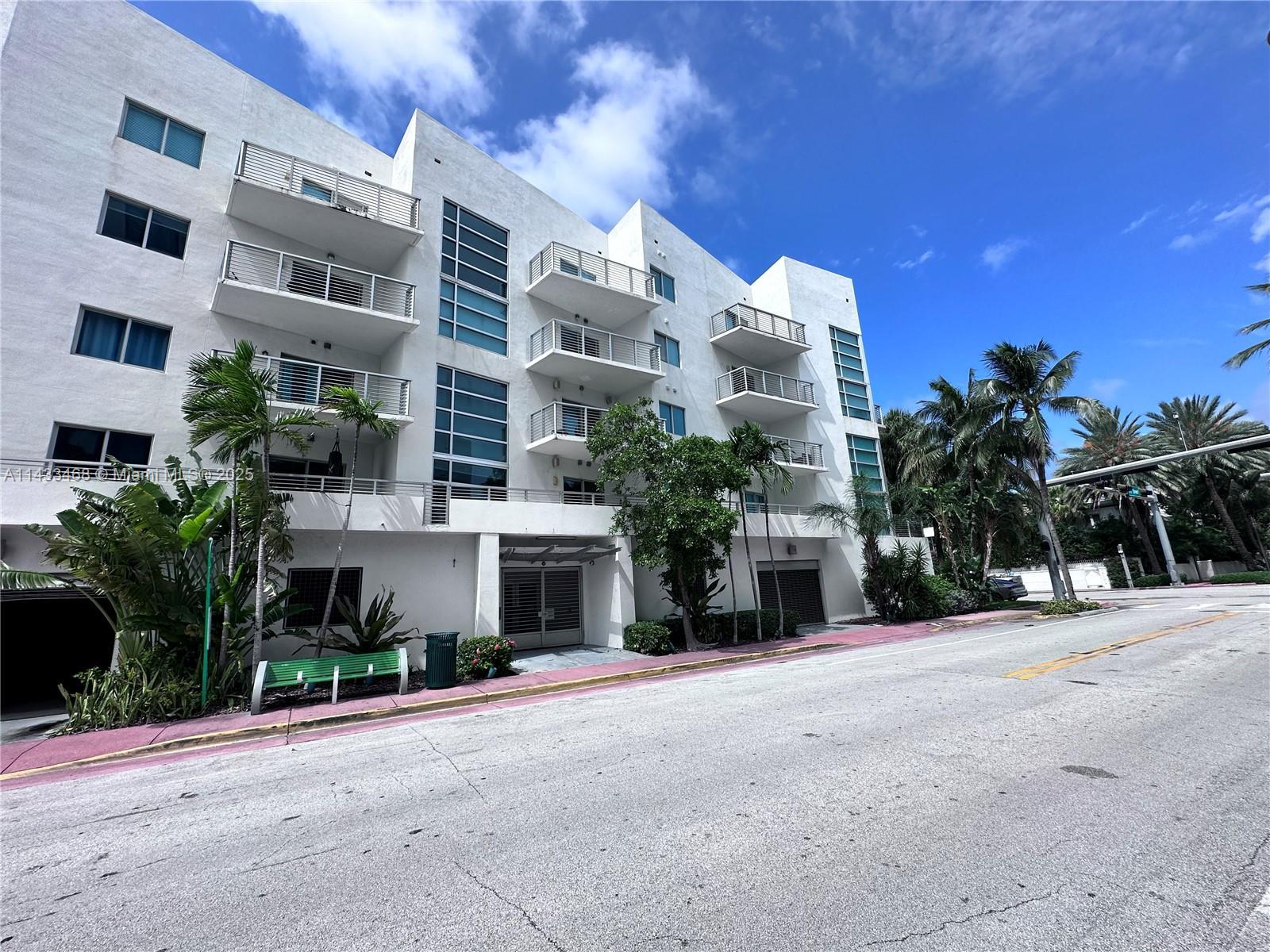 Picture of 7700 Collins Ave # 3, Miami Beach, FL 33141