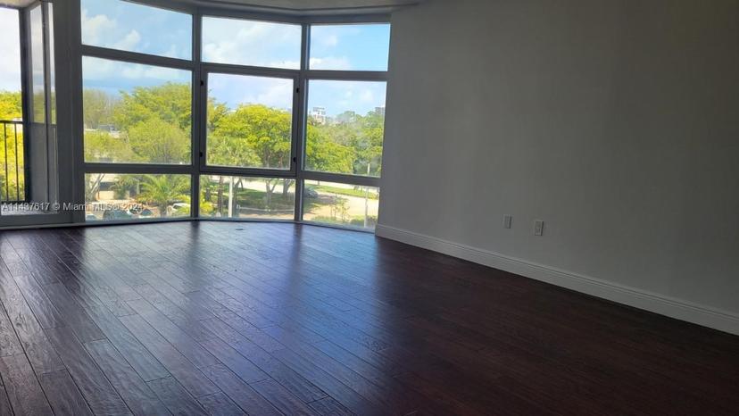 Picture of 20100 W Country Club Dr # 404, Aventura FL 33180