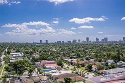 Picture of 1720 Harrison St # 14E, Hollywood, FL 33020
