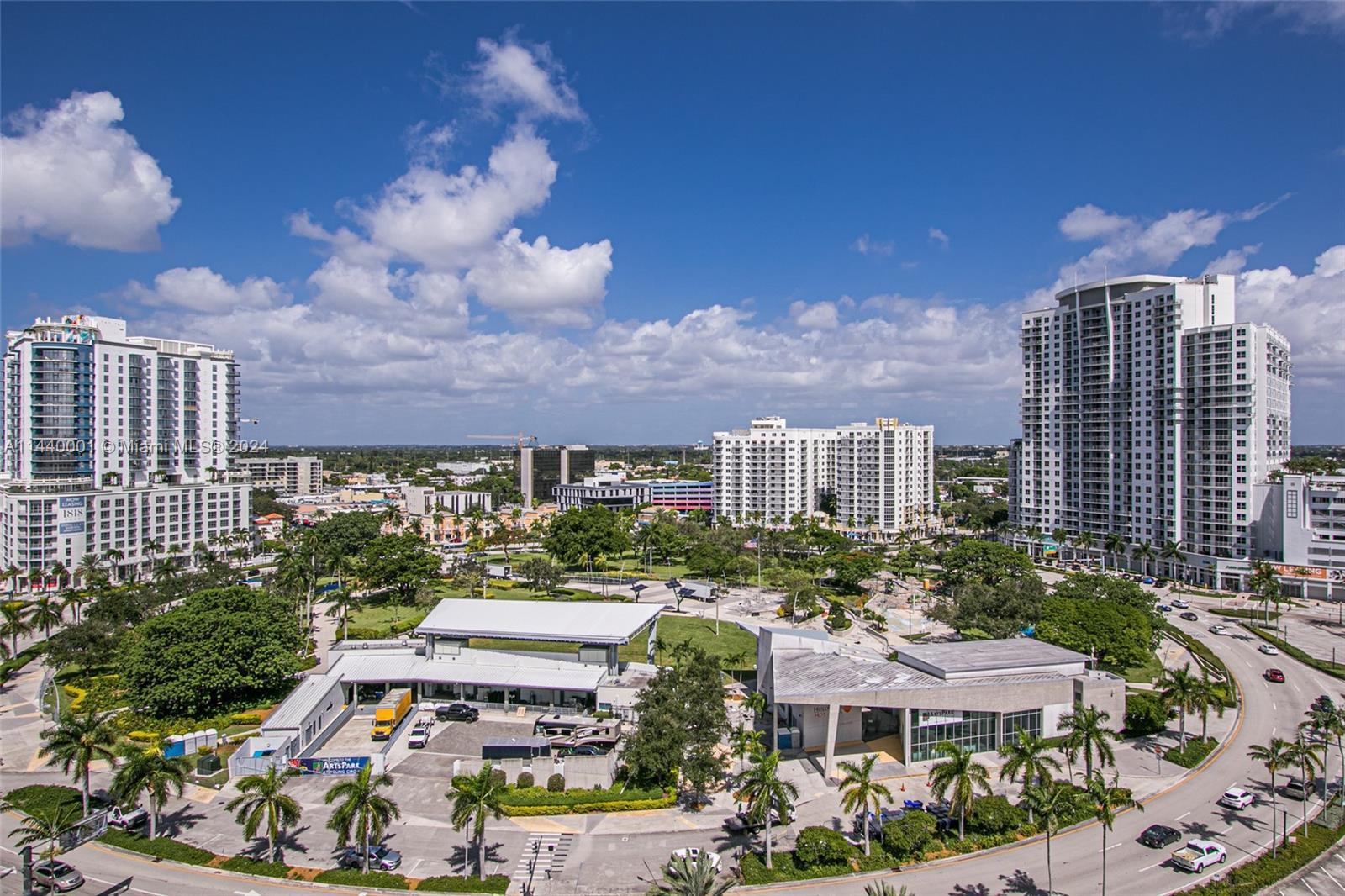 Picture of 1720 Harrison St # 14E, Hollywood, FL 33020
