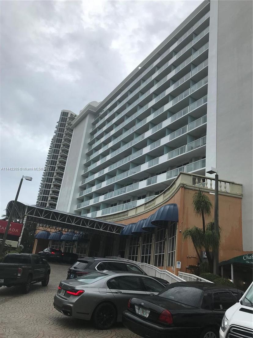 Picture of 19201 Collins Ave # 637, Sunny Isles Beach FL 33160