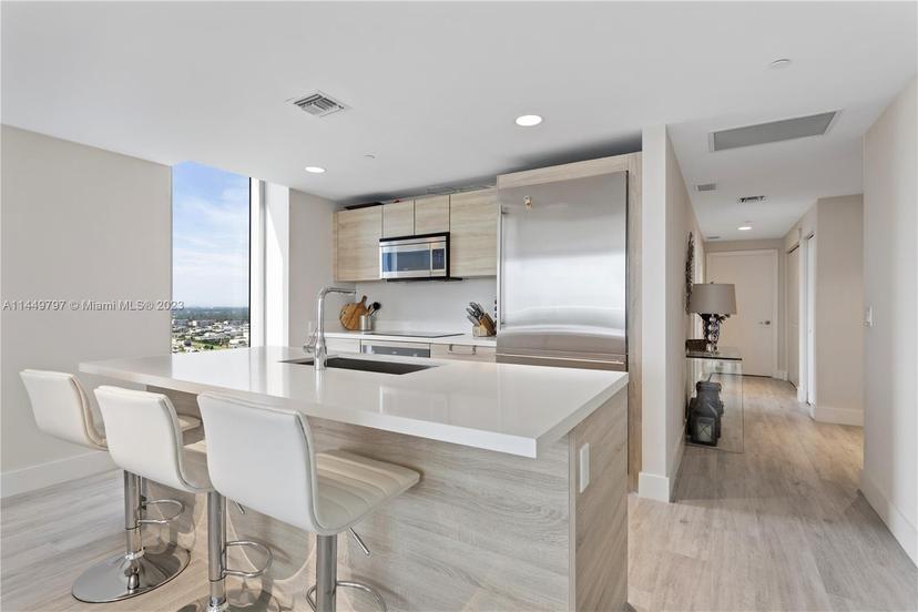 Picture of 16385 Biscayne Blvd # 3121, North Miami Beach FL 33160