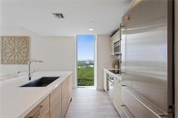 Picture of 16385 Biscayne Blvd # 3121, North Miami Beach, FL 33160