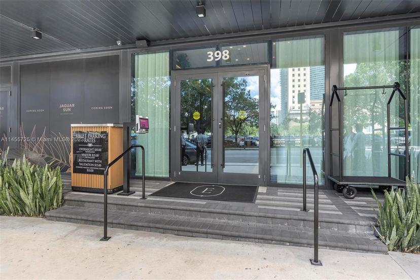 Picture of 398 NE 5Th St # 1612, Miami FL 33132