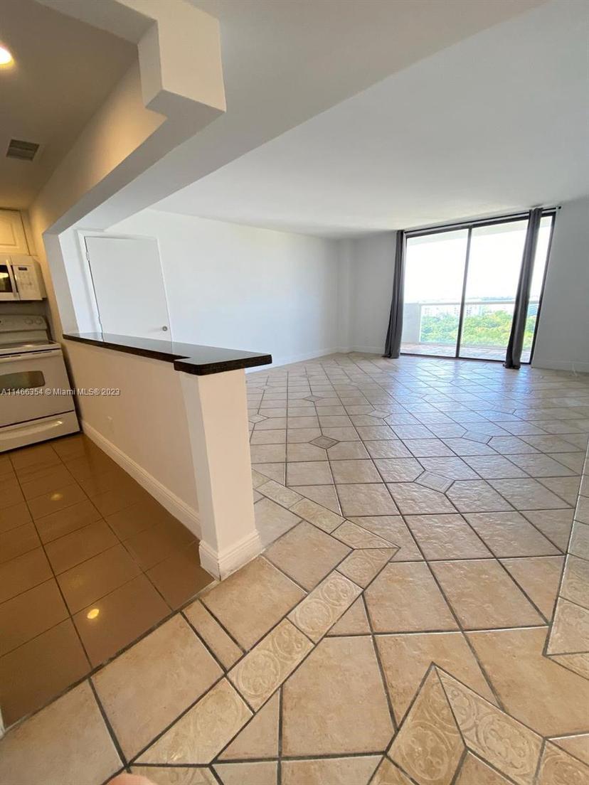 Picture of 13499 Biscayne Blvd # 1505, North Miami FL 33181