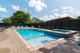 Picture of 112 NW 10Th St, Hallandale Beach, FL 33009