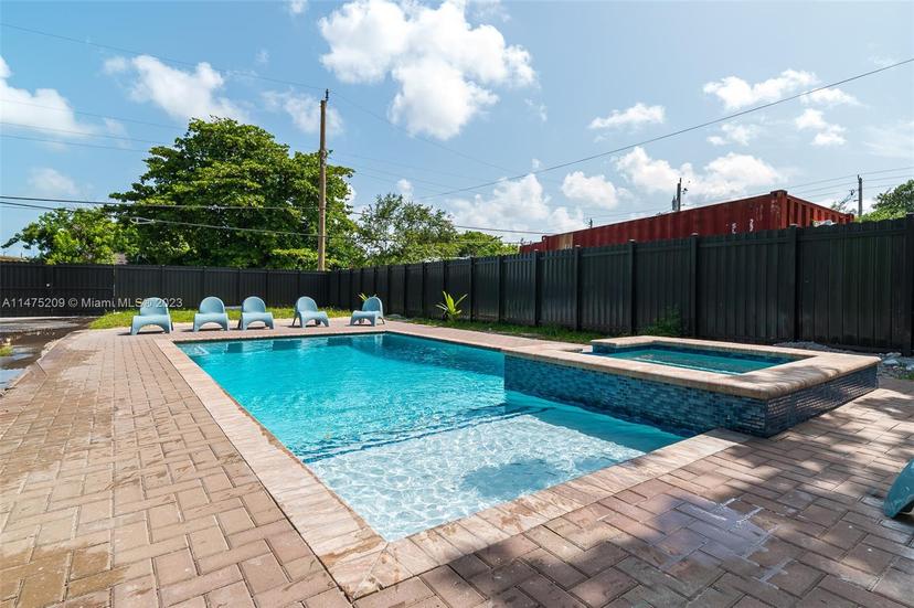 Picture of 112 NW 10Th St, Hallandale Beach FL 33009