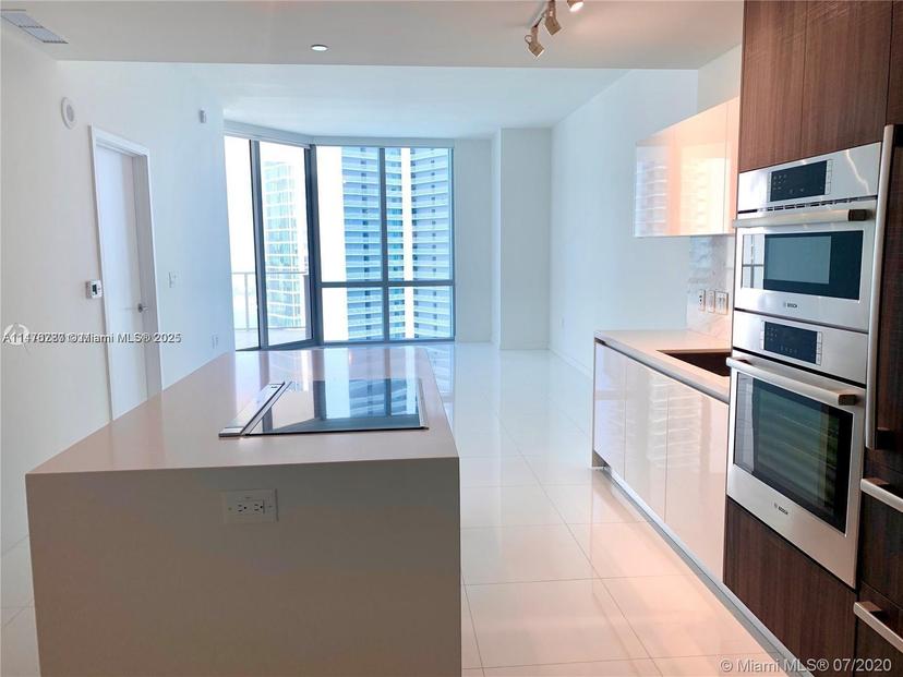 Picture of 851 NE 1St Ave # 3105, Miami FL 33132