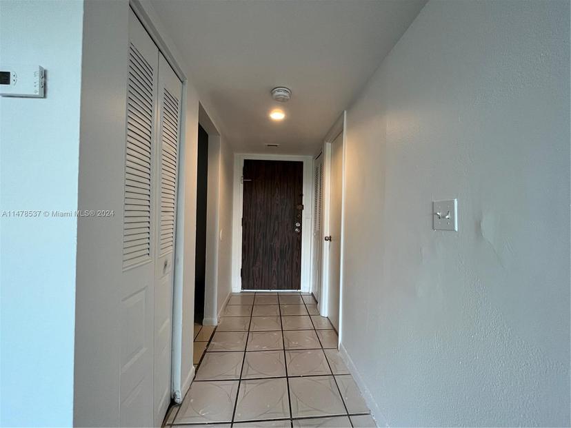Picture of 492 NW 165Th St Rd # 611, Miami FL 33169