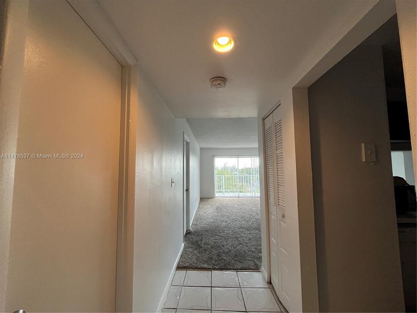 Picture of 492 NW 165Th St Rd # 611, Miami FL 33169