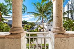 Picture of 1415 Sunset Harbour Dr # 204, Miami Beach, FL 33139