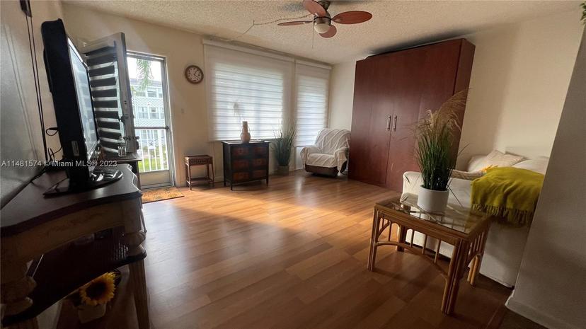 Picture of 15610 NE 6Th Ave # 24B, Miami FL 33162
