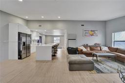 Picture of 8911 NW 79Th St, Tamarac, FL 33321