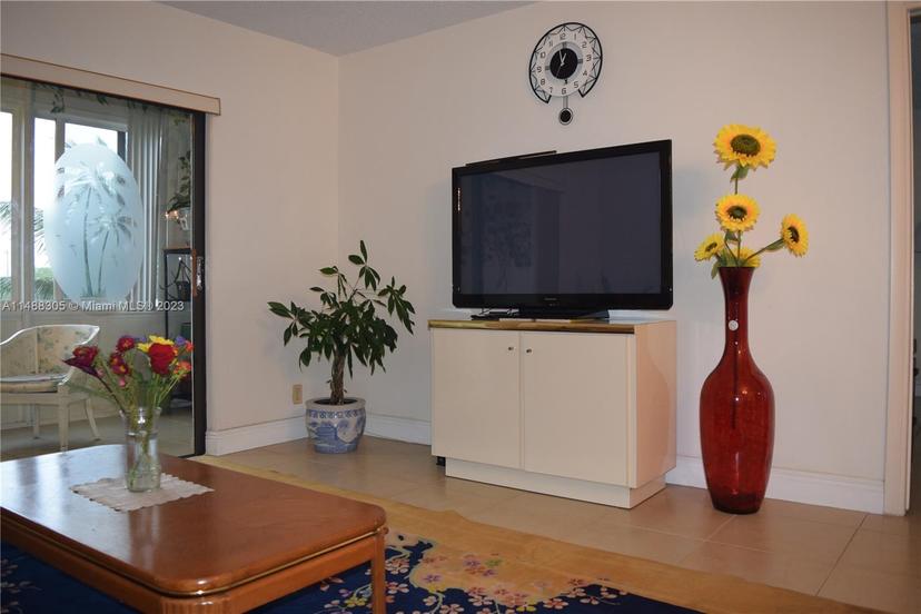 Picture of 3940 NW 42Nd Ave # 316, Lauderdale Lakes FL 33319